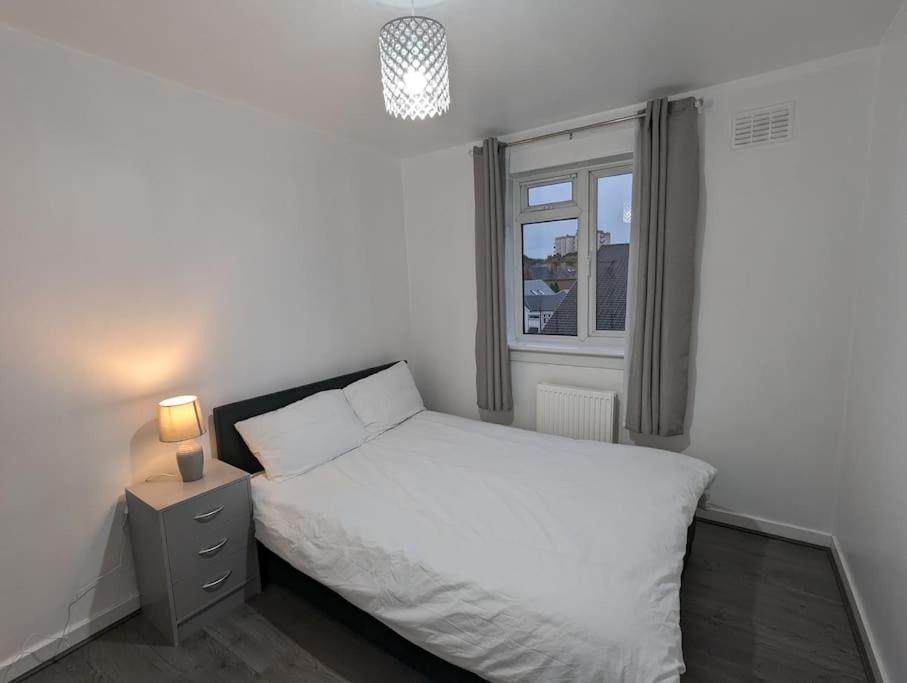 3 Bedroom Apartment Sleeps 8 Edinburgh Exterior photo