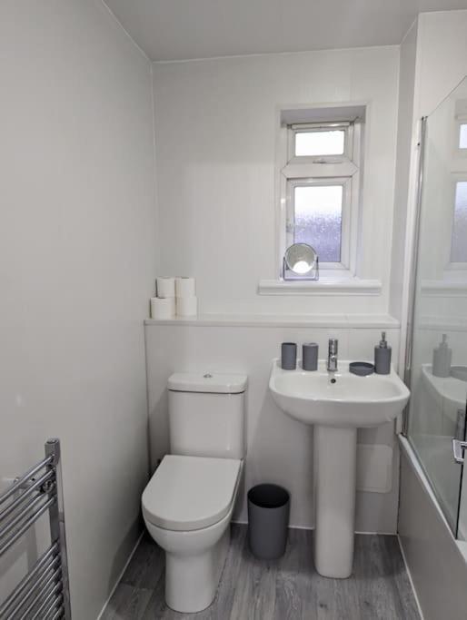 3 Bedroom Apartment Sleeps 8 Edinburgh Exterior photo