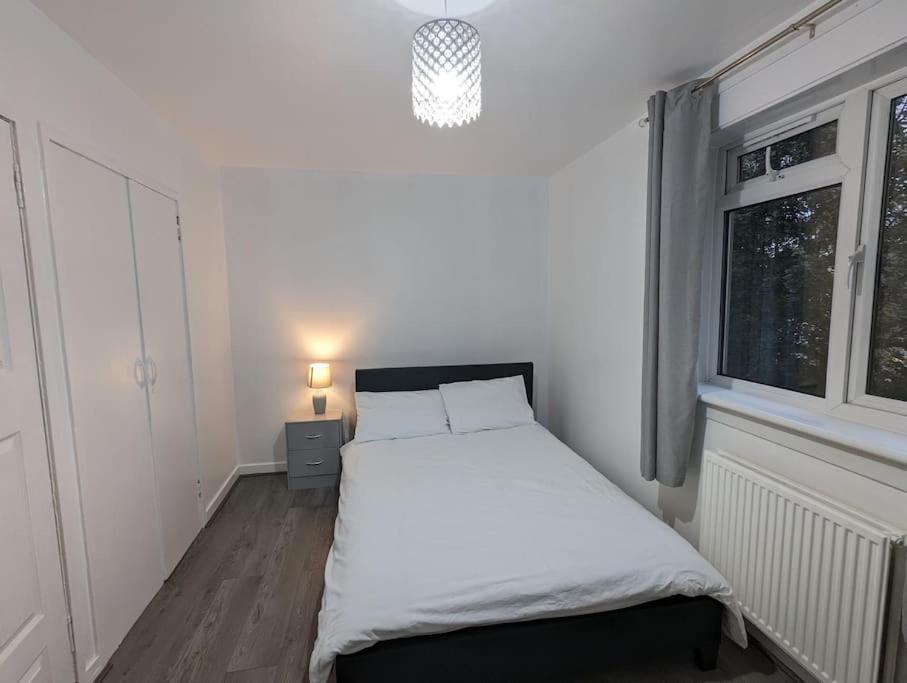3 Bedroom Apartment Sleeps 8 Edinburgh Exterior photo