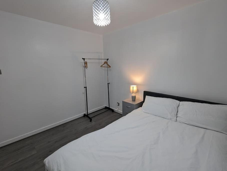 3 Bedroom Apartment Sleeps 8 Edinburgh Exterior photo