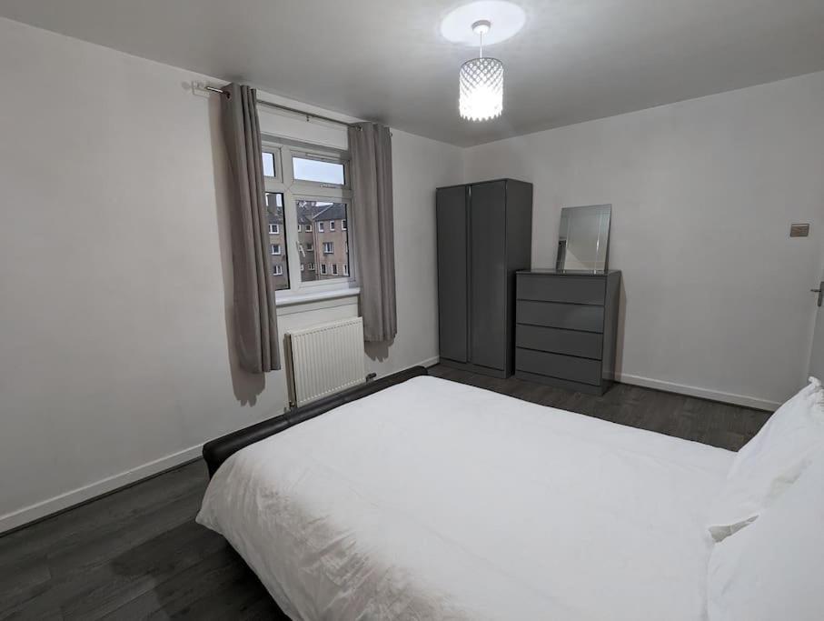 3 Bedroom Apartment Sleeps 8 Edinburgh Exterior photo